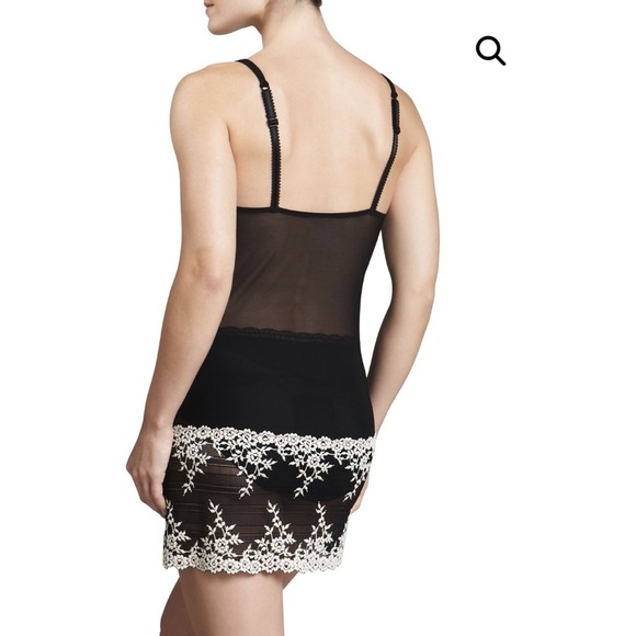 Wacoal ‘Embrace Lace’ Chemise medium black white sheer slip - Picture 2 of 10